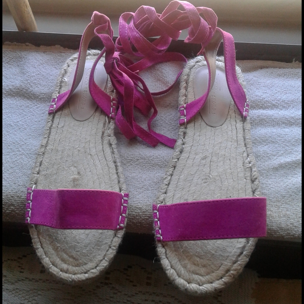 Ladies Fashionable Espadrills (NWOT)